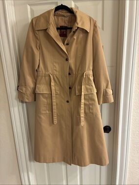 Classic Tan Trench Coat - Women's Jacket
